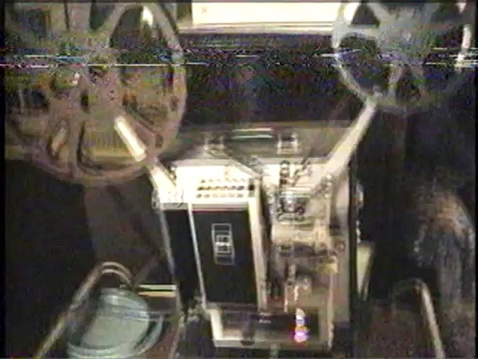 Kodak Pageant 250S 16mm projector demonstration