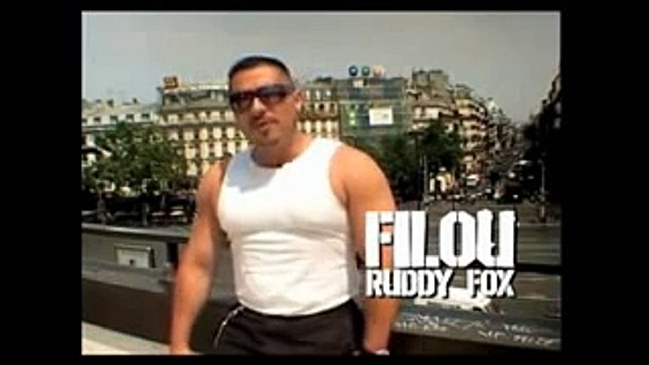 " SUR LES PAVÉS " LA RÉPONSE À "ANTIFAS CHASSEURS DE SKINS"