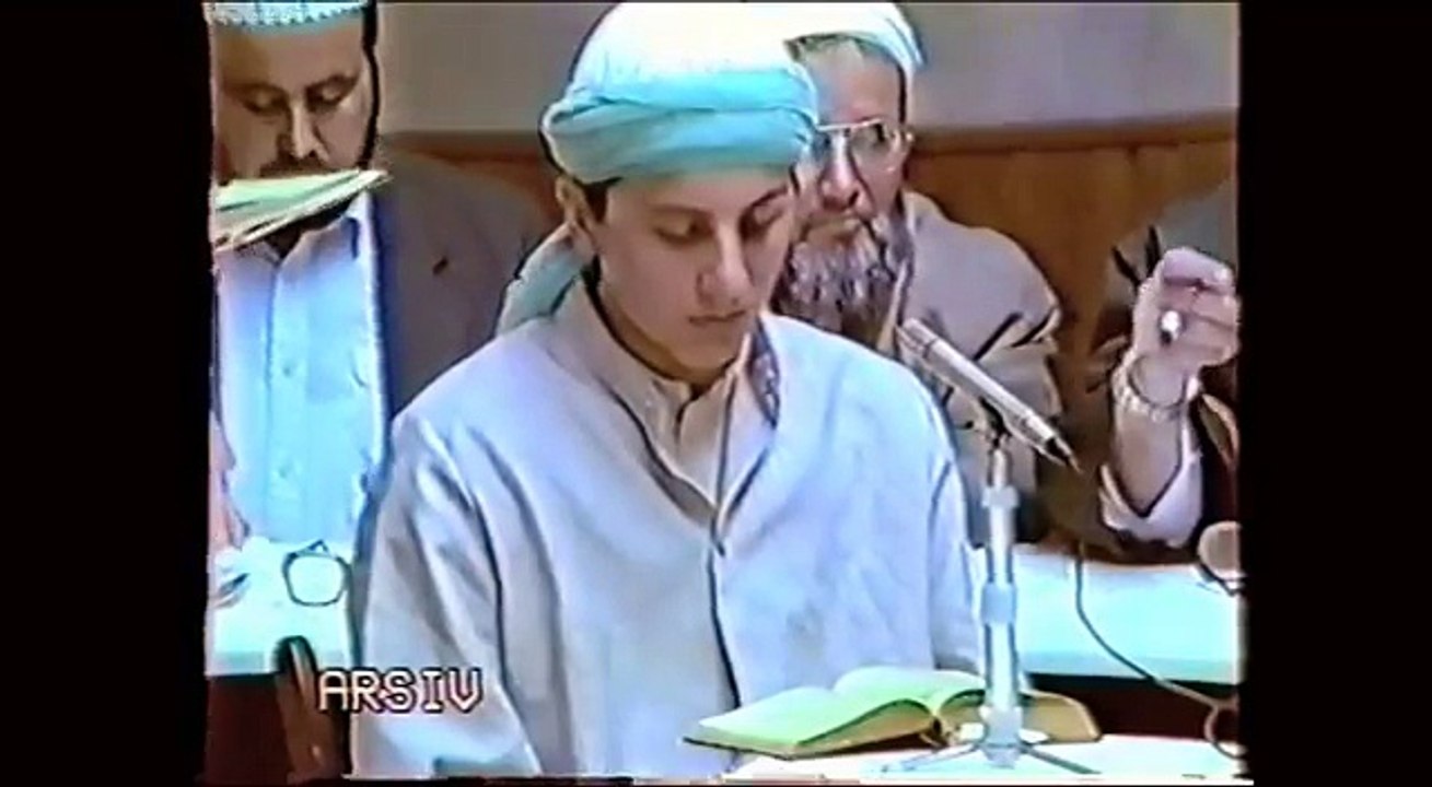 Mustafa Özcan Güneşdoğdu - 1. Yarışma Birincisi -1985 - IGMG Avrupa Kuran Tilavet Yarışması