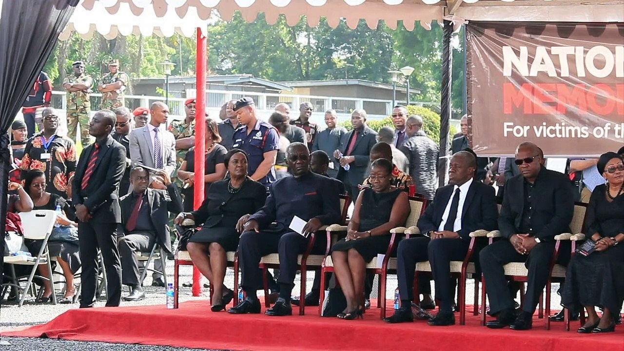 Ghana president calls for unity as nation mourns victims