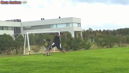 Maradona le da tremenda patada a su nieto Benjamín