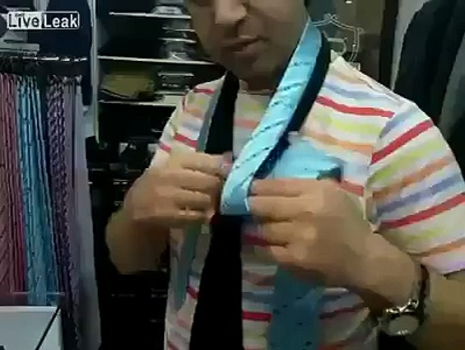 How to set a tie
