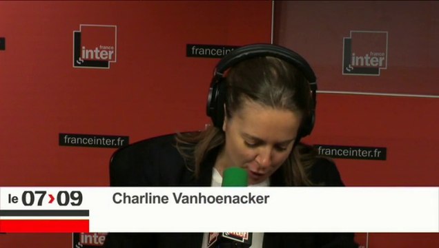 Le Billet de Charline : Labourer la France en avion : la tournée de François Hollande