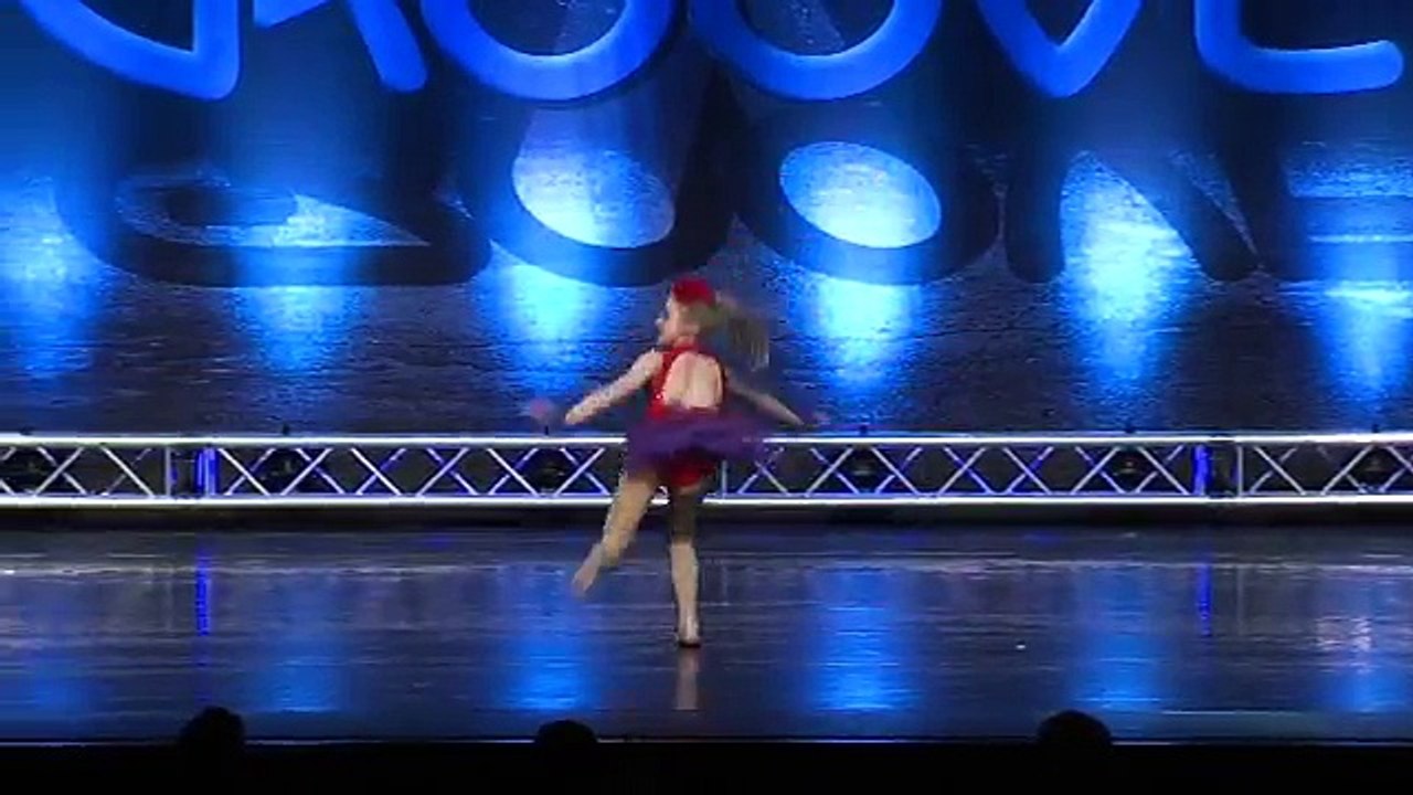 Olivia Ecker- Zou Bisou Bisou