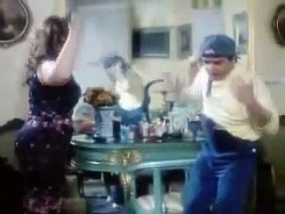 محمد هنيدي في لقطة مضحكة - مقاطع - لقطات.flv