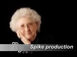 TELEFONSKE ZAJEBANCIJE-LUDA BABA PSUJE I PRETI NA TELEFONU mnogo smešno