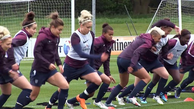 Mundial Femenino 2015 - Inglaterra comienza perdiendo contra Francia