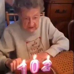 Happy Birthday yang ke 102 auntie