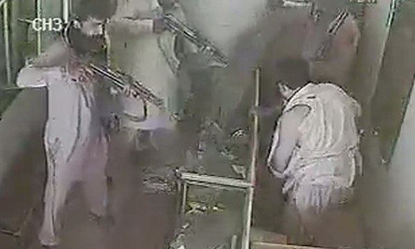 CCTV footage of robbery in Multan