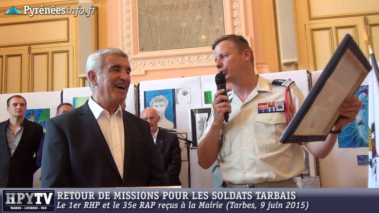 [TARBES] 1er RHP et 35e RAP reçus à la mairie (9 juin 2015)