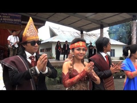 Alex-Novita Gelar Pesta Adat Pernikahan - Intens 18 November 2014