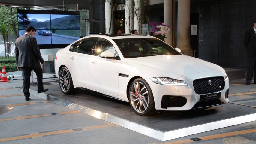 Nouvelle Jaguar XF 2015