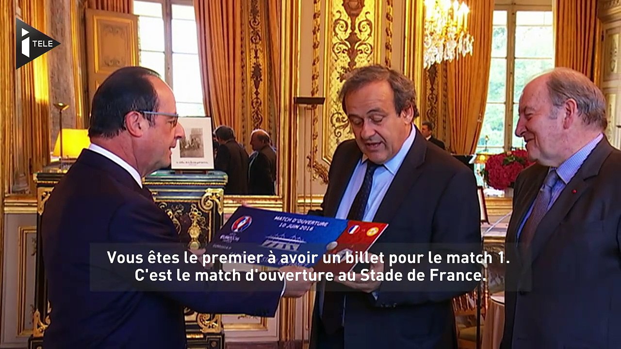 Euro 2016 : François Hollande reçoit la premier billet
