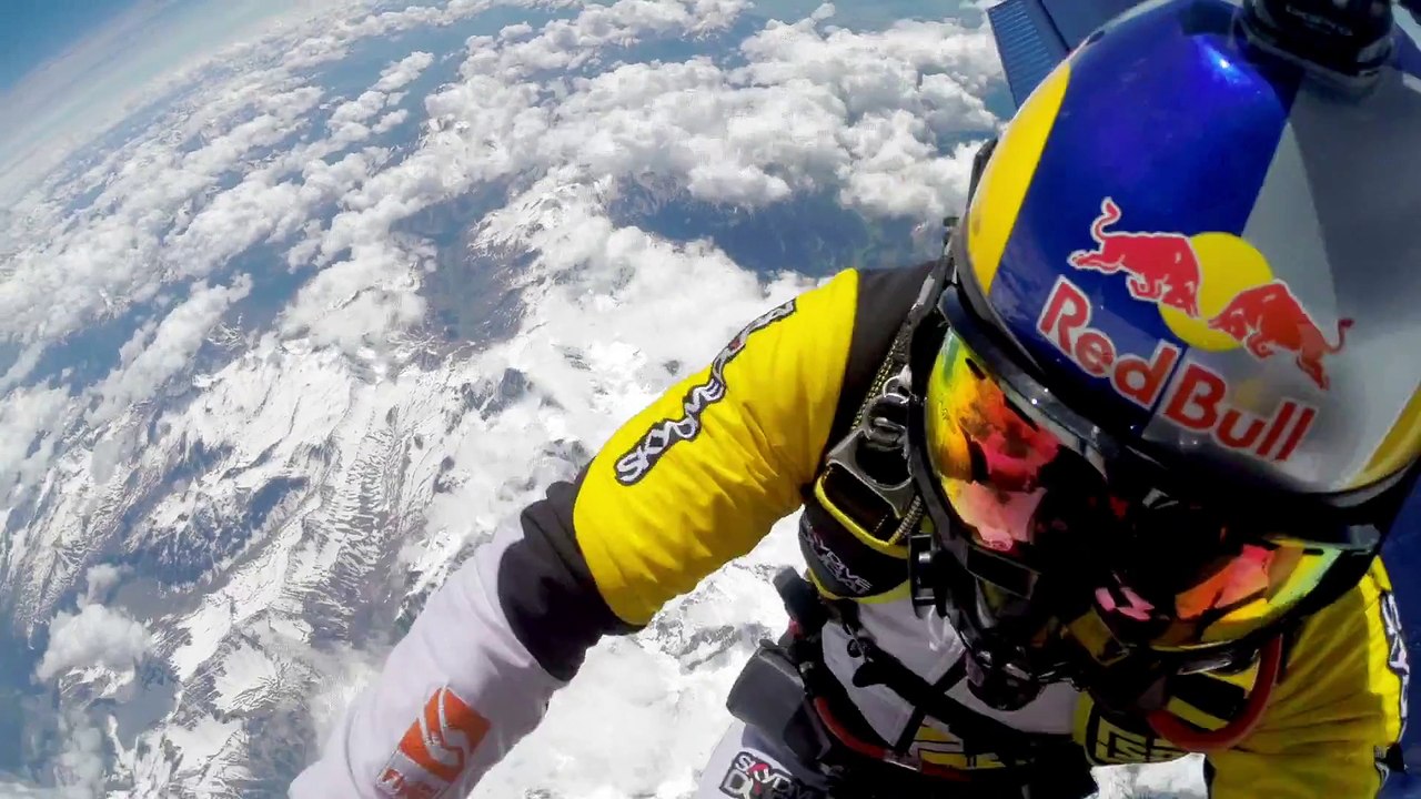 Chute libre à 10000m d'altitude au dessus du Mont Blanc