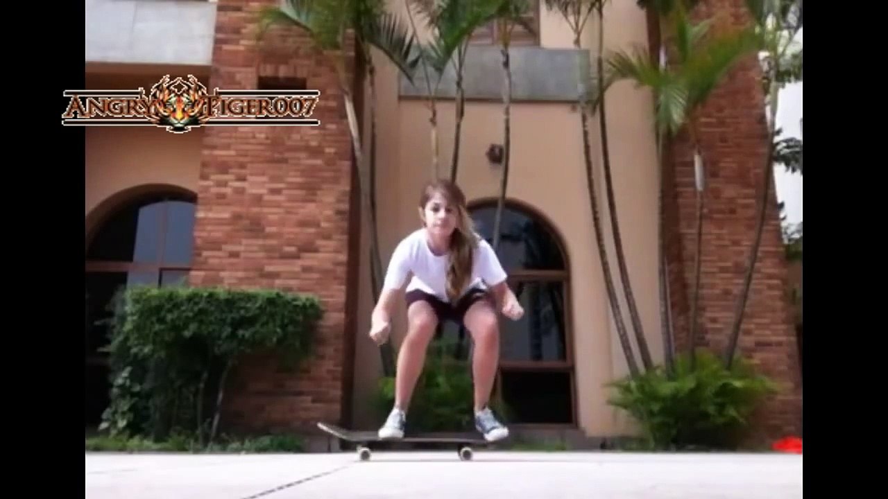 TOP 5 Girl Skateboard Fail + BONUS ✔✔✔