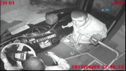 Şoföre “her yerden yolcu alıyorsun” dayağı