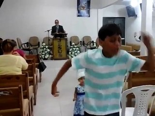 Deus usa criança em profecia para alertar a Igreja