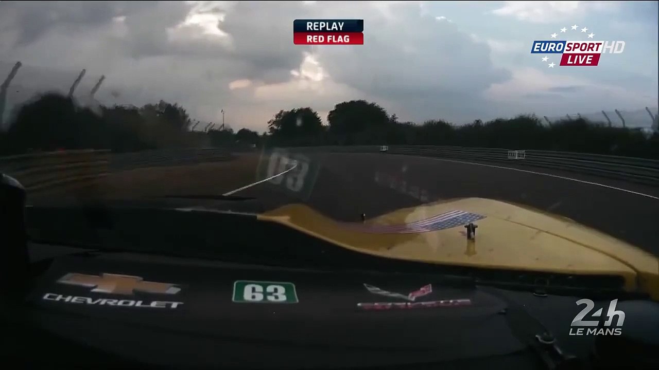 24h of Lemans 2015 Qualifying 2 Magnussen Big crash