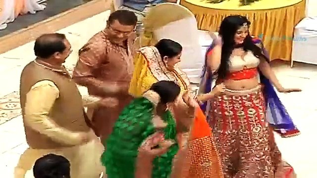 Yeh Rishta Kya Kehlata Hai - 10th June 2015 -Akshara Aur Naitik Ki Shadi Ka Ho R