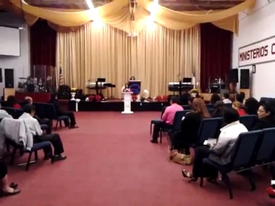 MLE California (Joyce Lopez Cantando Algo nuevo y diferente de Marcela Gandara )