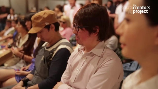 Damon Albarn Performs Everyday Robots To Android Audience