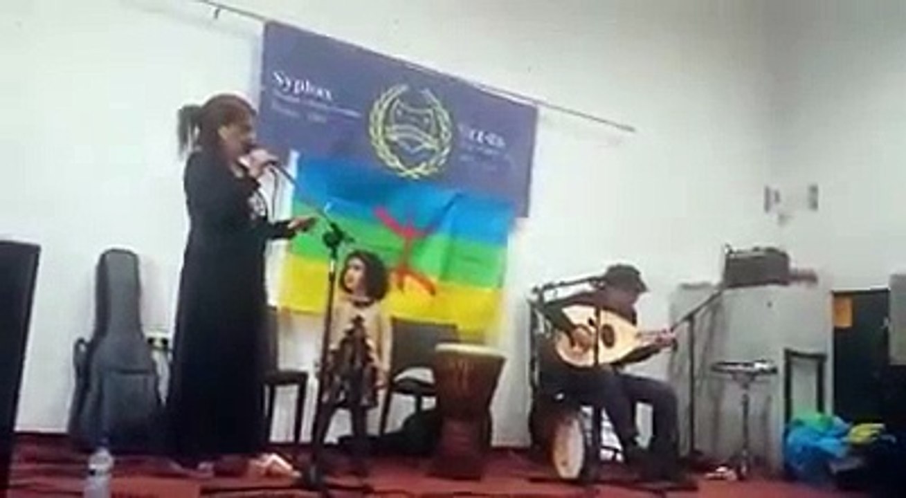 izran Rif ak tanazurt Naima Farisi  25 April bij Tafsut Imazighen in Utrecht