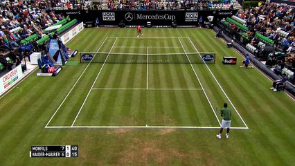 Che rabbia Monfils! Spacca la racchetta