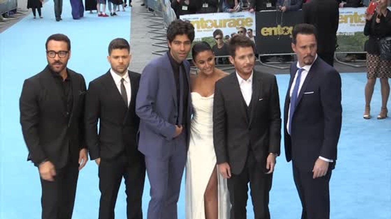 Adrian Grenier und die Entourage Besetzung bei der Premiere in London