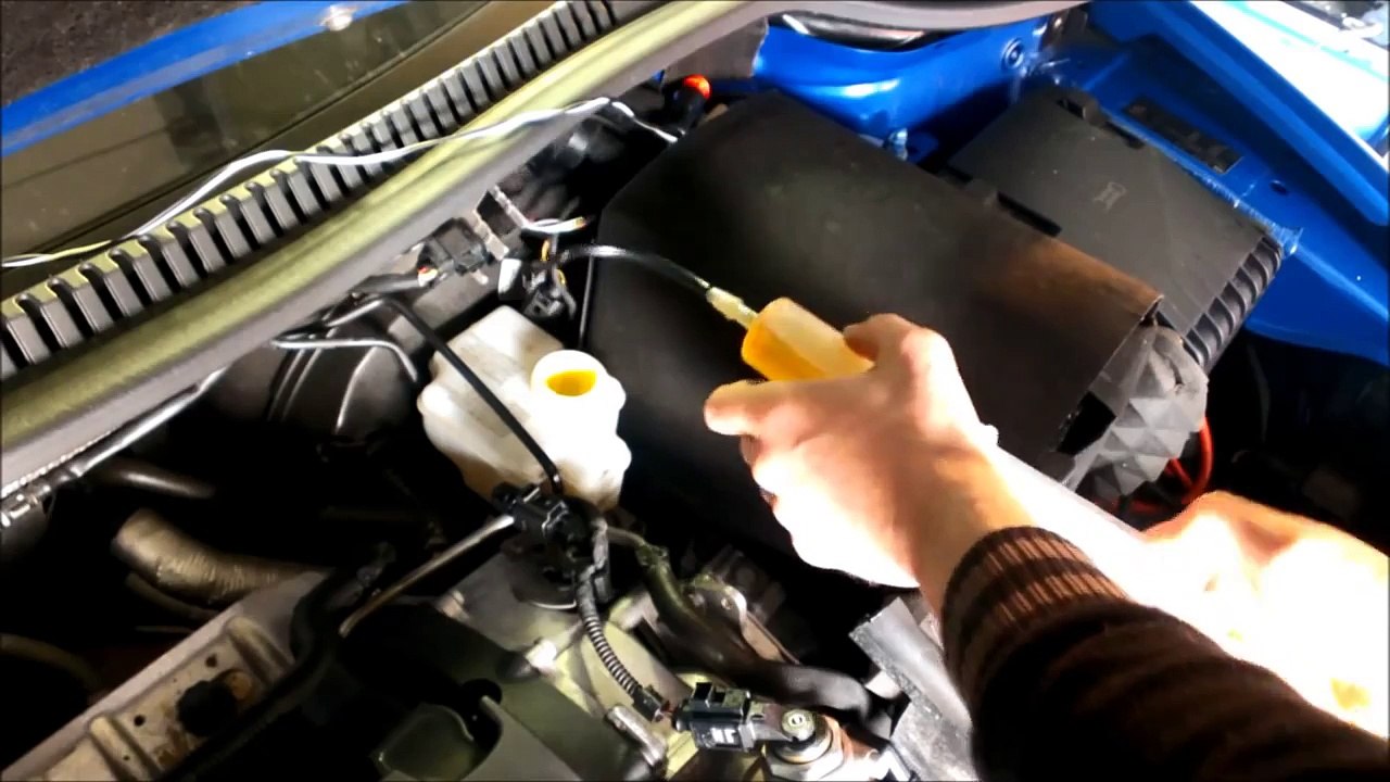 Bremsflüssigkeit selbst wechseln Bremse entlüften Brake Fluid change VW