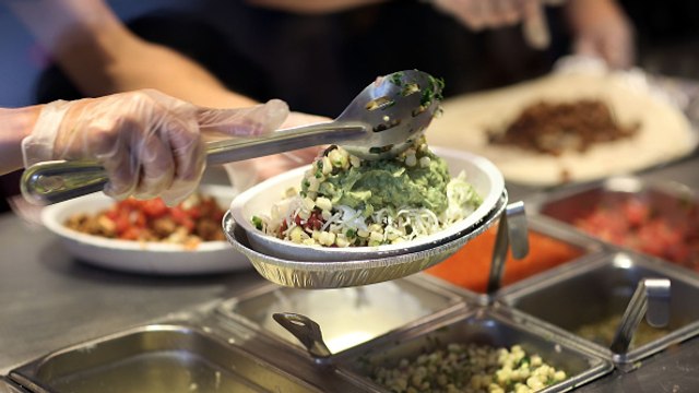 Chipotle Is Giving Its Workers Pretty Decent Benefits