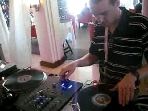 DJ Troubl' with MIXVIBES @ REMIX hotel