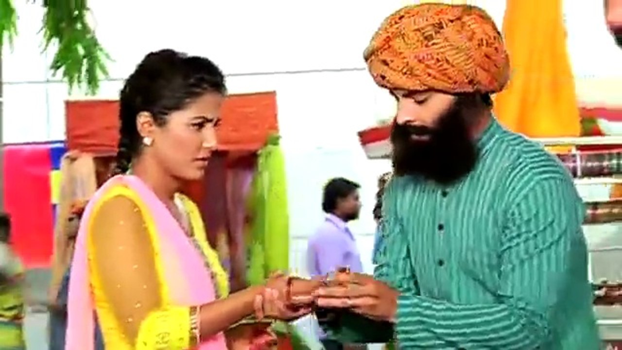 Yeh Rishta Kya Kehlata Hai - 11th June 2015 - Akshara Ke Liye Naitik Bana Chudiwala