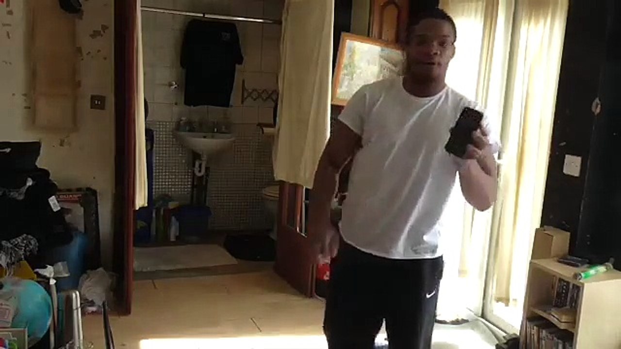 5min Challenge. 100 push ups 50 pull ups.