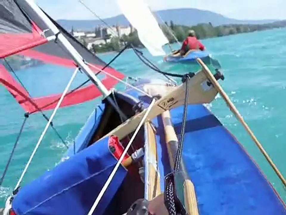 Segeln mit dem Faltboot auf dem Neuenburgersee Aug 09 (2 Video)
