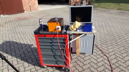 Waschmaschine vs. Betonstein | Washing Machine vs. Brick