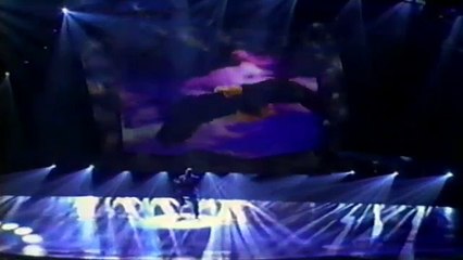 R. Kelly: "I Believe I Can Fly" Live (1998)