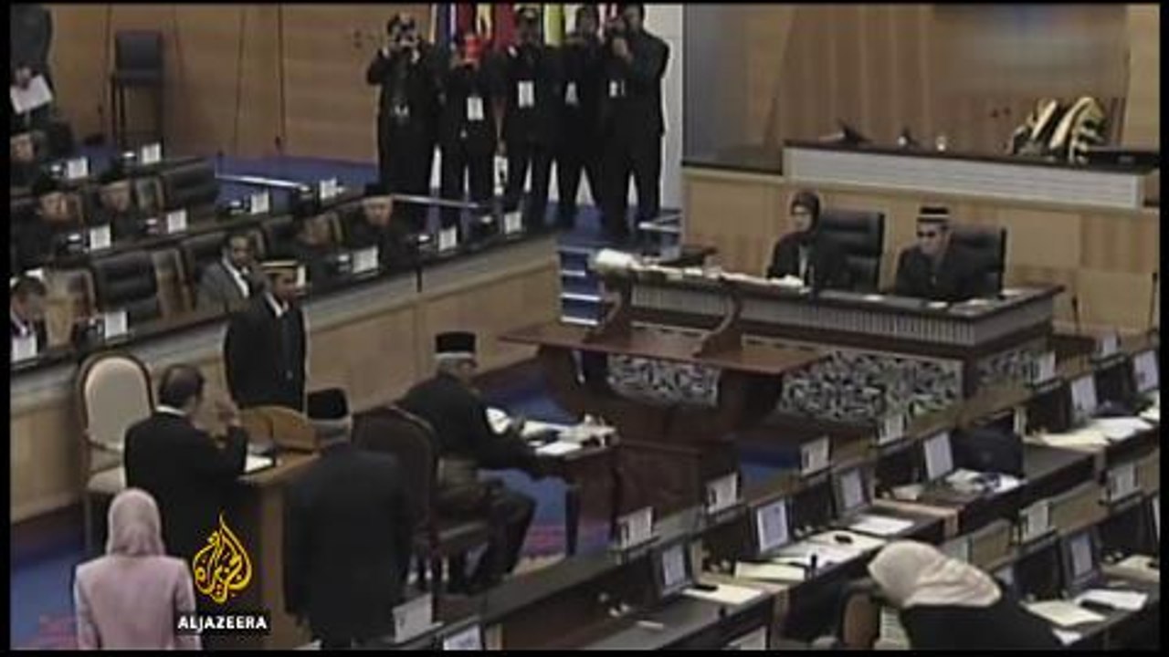 Government and imams countering 'extremism' in Malaysia