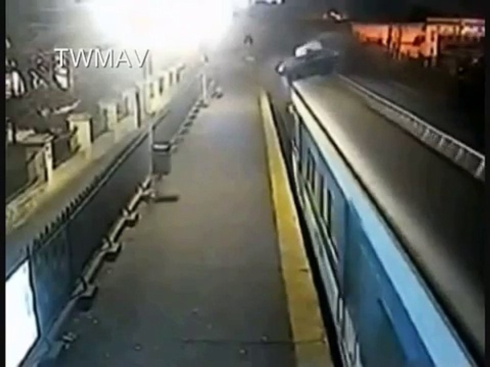 Train Crash Compilation 2013 [TWMAV]