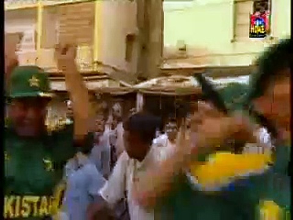 Pakistani Cricket Team - Umar Sharif