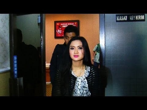 Cita Citata Memenuhi Panggilan Polisi - Hot Shot 07 Februari 2015