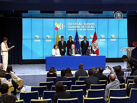 ЕС отменяет визы для Колумбии и Перу