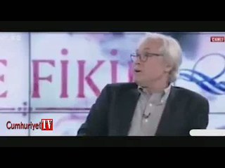 Yeni Şafak yazarı AKP'li vekille tartıştı, yayını terketti