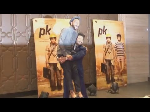 Anil Kapoor LIFTS Ranveer Singh @ PK Success Party