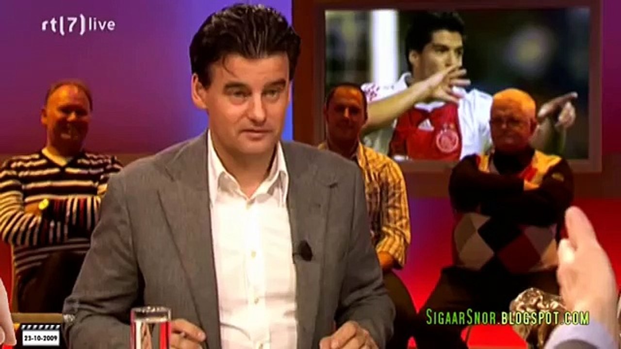 Cabaretier in Wilfred Genee komt naar boven (Voetbal International)