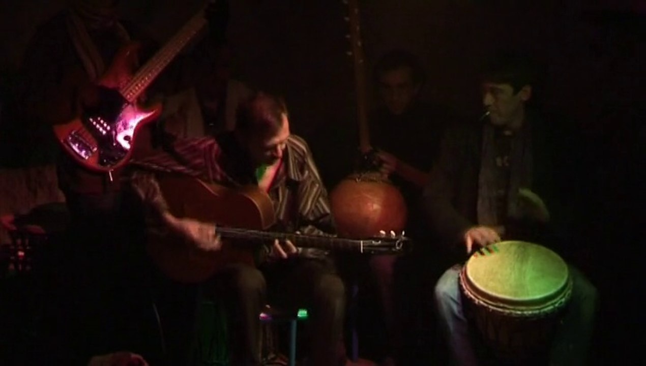 MANOUCH ' IN DARK Docu MUSIQUE JAZZ CINEMA ROMAN BIBLIOTHEQUE PARIS GUITARE GUITARIST CERGY PONTOISE BESANCON GENEVE