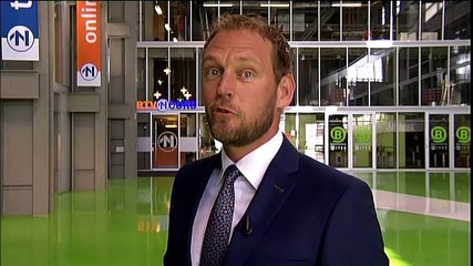 Lopen op hoge hakken in de Mediacentrale - RTV Noord