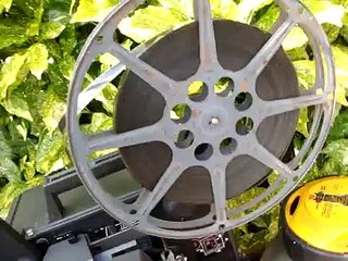 Vintage Bell and Howell 2592 16mm Cine  Projector   With screen  **SEE VIDEO **