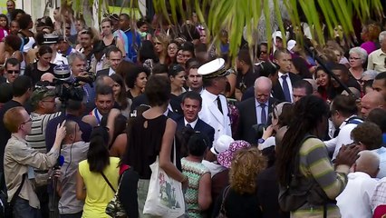 A La Réunion, Valls annonce de nouveaux contrats aidés