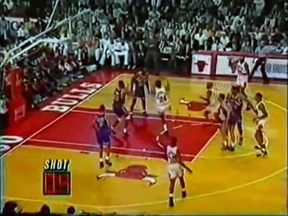 Knicks vs. Bulls 1993 game 4 (1/...)