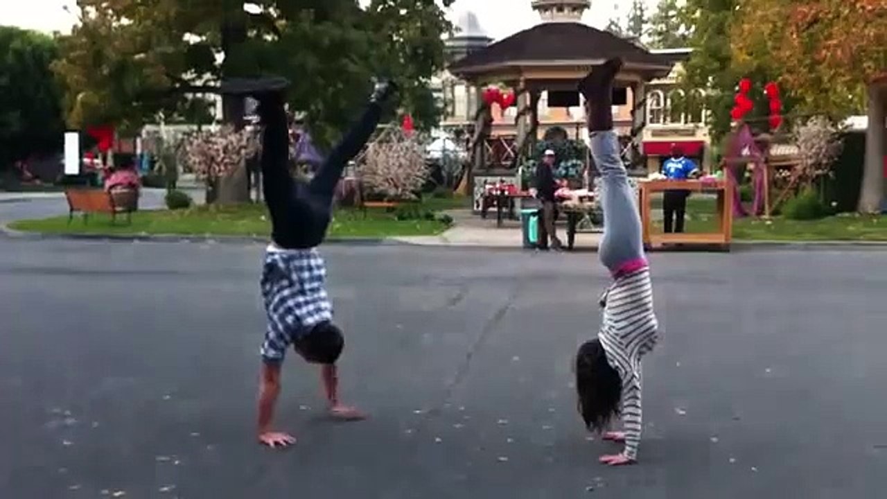 McKayla Maroney Handstand Contest